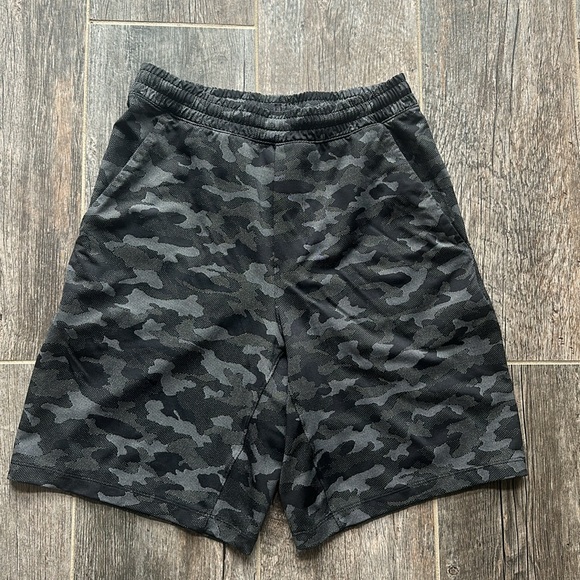 Men’s Lululemon Pace Breaker shorts size small - Picture 4 of 7